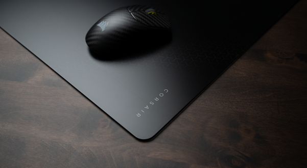 Corsair estrena mousepads de cristal: velocidad pura sin ruido
