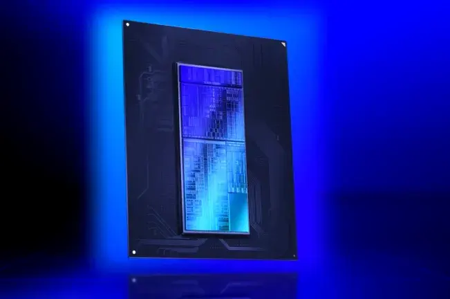 Intel acelera portátiles gaming con Core Ultra HX Plus: hasta 8% más FPS