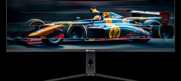 Thermaltake revoluciona con un ultrawide curvo de 49" a 240 Hz